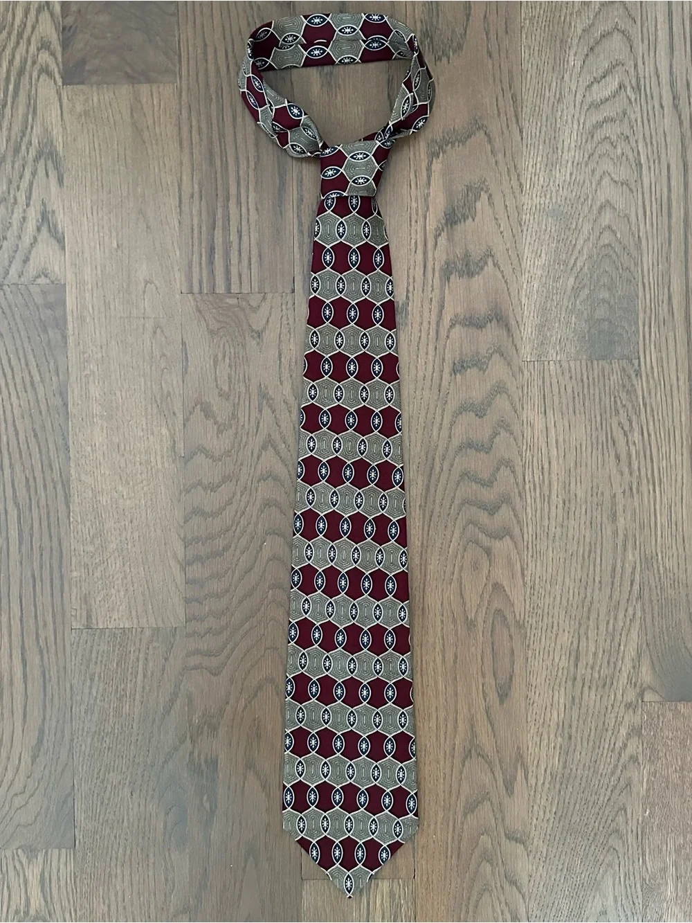 Vintage Oscar de la Renta 100% Silk Geometric Print Necktie Burgundy, Navy